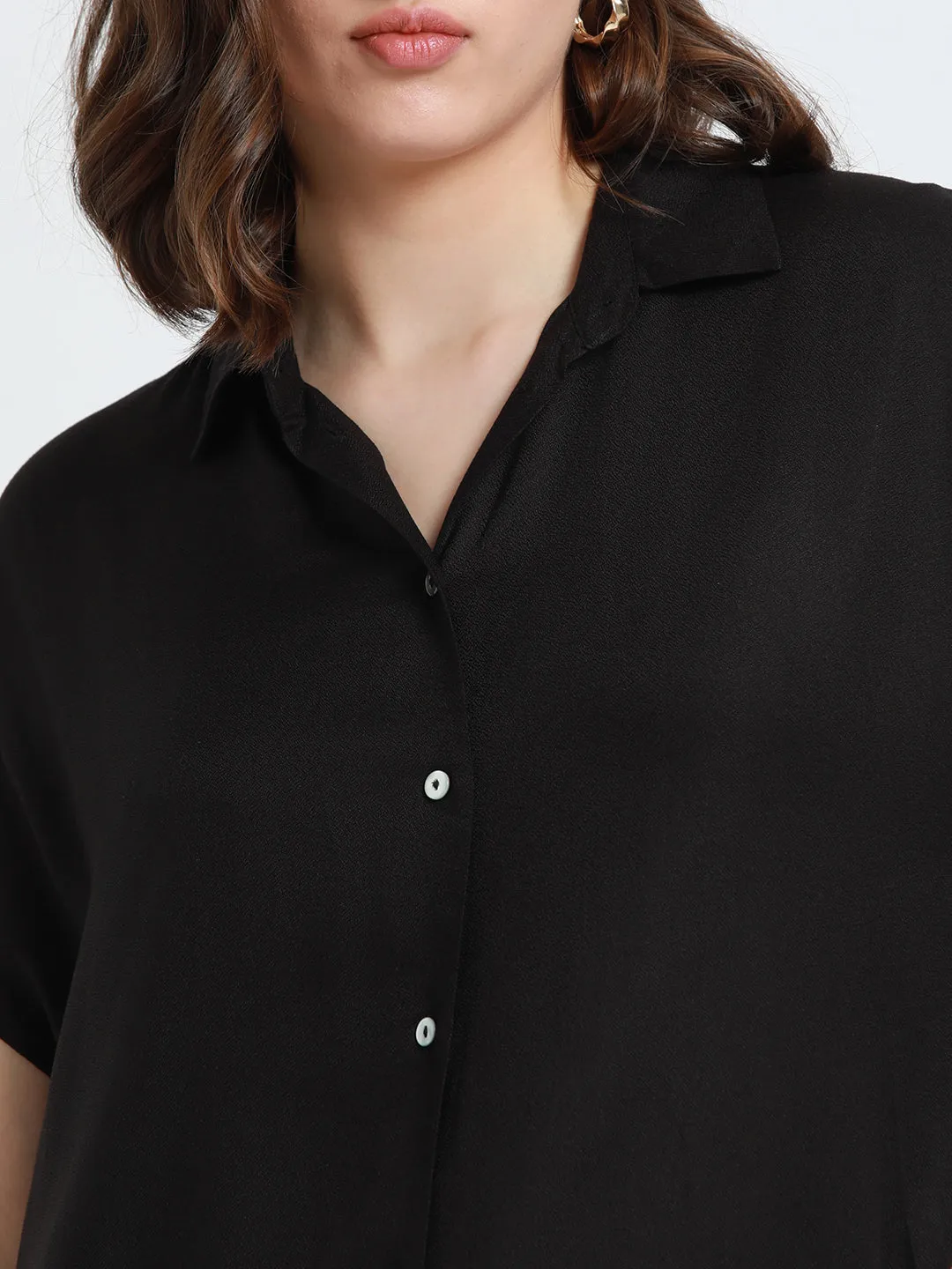 DL Woman Black Extended Sleeves Relaxed Fit Boxy Casual Shirt