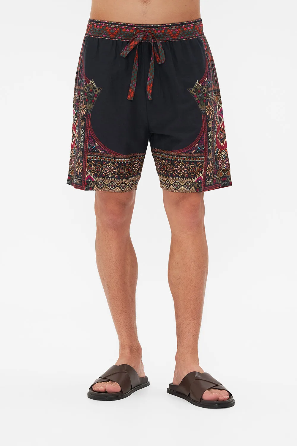 LIGHTWEIGHT ELASTICATED WALK SHORT THE WANDERING ONES