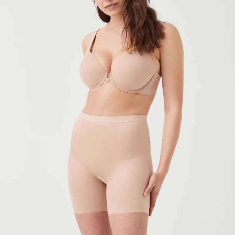 Spanx Invisible Shaping Girlshort